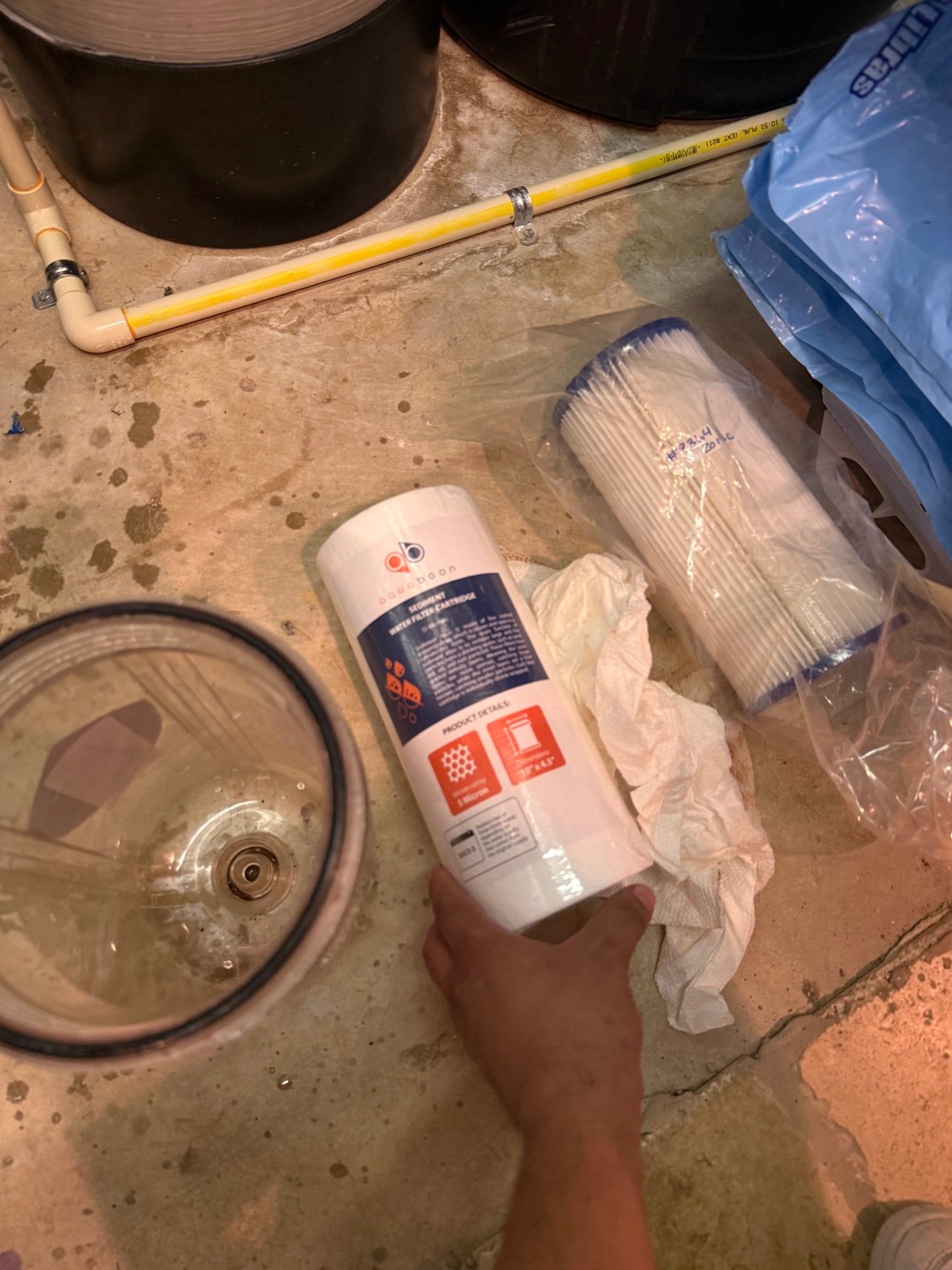 Old and new water filter cartridges