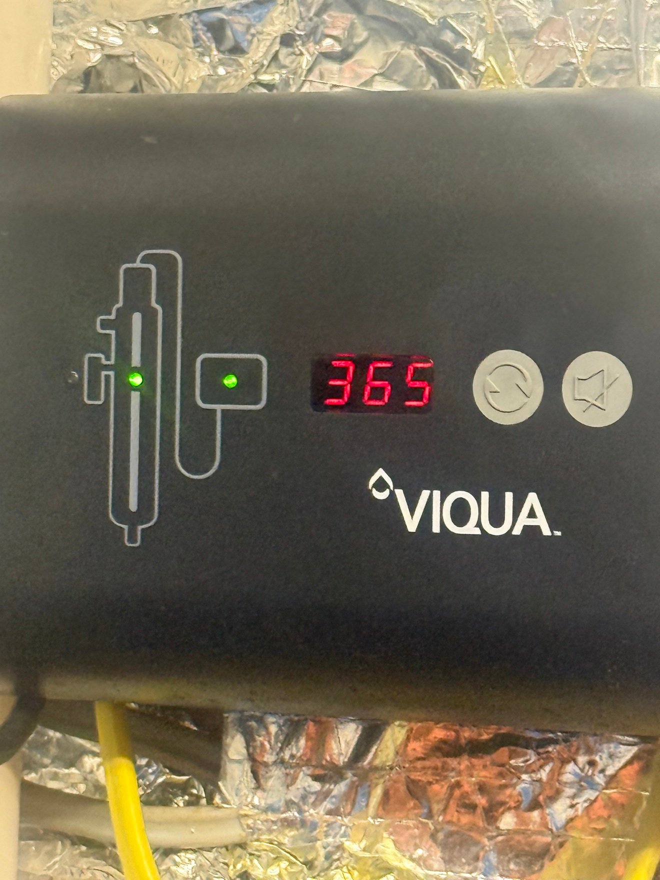UV system controller showing days remaining
